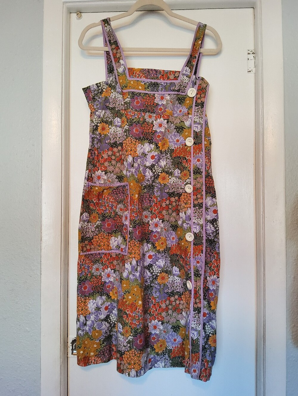 Parisian 1960's Floral Pocket Dress